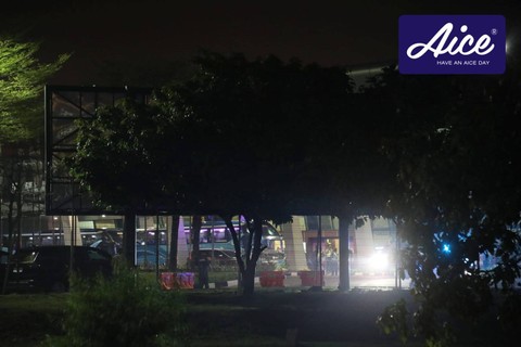 Rombongan Timnas Argentina tiba di Bandara Soekarno-Hatta, Tangerang, Jumat (16/6) malam.  Foto: Aditia Noviansyah/kumparan