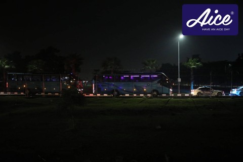 Rombongan Timnas Argentina tiba di Bandara Soekarno-Hatta, Tangerang, Jumat (16/6) malam. Foto: Aditia Noviansyah/kumparan
