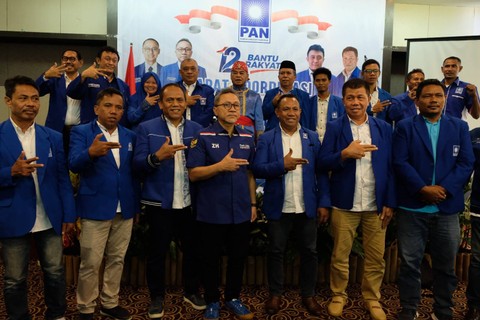 Ketua Umum DPP Partai Amanat Nasional (PAN), Zulkifli Hasan menghadiri Rapat Koordinasi (Rakor) DPW PAN Maluku Utara, di Ternate, Sabtu (17/6). Foto: PAN