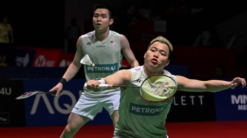 Ganda putra Malaysia, Aaron Chia/Soh Wooi Yik, di Indonesia Open 2023. Foto: BAY ISMOYO / AFP