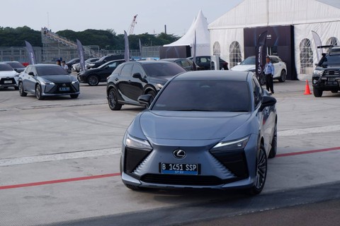 Mobil listrik Lexus RZ. Foto: Aditya Pratama Niagara/kumparan