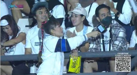 Syahnaz Sadiqah dan Jeje Govinda di Lagi Lagi Tenis. Foto: Youtube/@RansEntertaiment