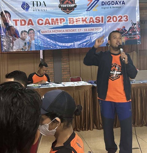 Tingkatkan Skill Bisnis Anggota, Komunitas Tangan Di Atas Bekasi Gelar TDA Camp (1)