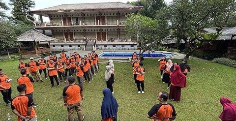Tingkatkan Skill Bisnis Anggota, Komunitas Tangan Di Atas Bekasi Gelar TDA Camp (3)