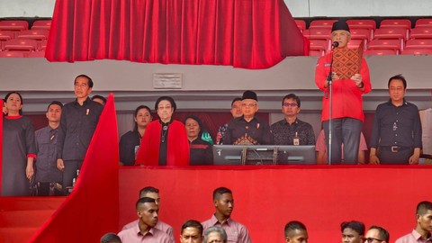 Ganjar Membacakan Dedication of Life Soekarno Foto: PDIP