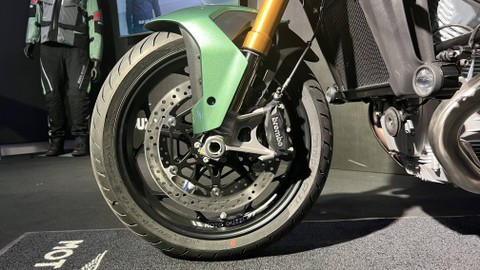 Moto Guzzi V100 Mandello menggunakan rem cakram Brembo. Foto: Aditya Pratama Niagara/kumparan