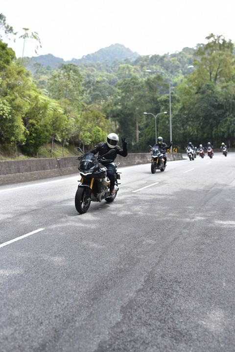 Test ride Moto Guzzi V100 Mandello di Malaysia, Sabtu 24 Juni 2023. Foto: Aditya Pratama Niagara/kumparan