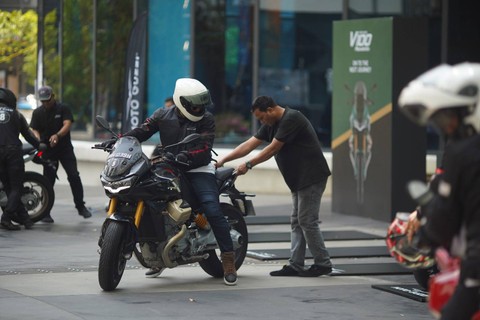 Test ride Moto Guzzi V100 Mandello di Malaysia. Foto: dok. Moto Guzzi