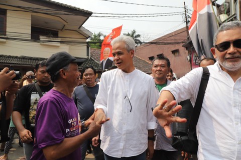 Ganjar Pranowo menghadiri Deklarasi 1000 Lawyers dan Paralega se-Indonesia di Pasar Minggu, Jakarta, Minggu (25/6/2023). Foto: Dicky Adam Sidiq/kumparan