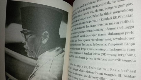 Potret Bung Karno dalam buku "Sukarno, Marxisme, & Leninisme" karya Peter Kasenda, hal.142 (foto: dokumen pribadi)