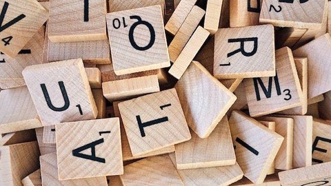 Ilustrasi jawaban tts: perdebatan mengenai hal yang dikemukakan terbuka di media massa, sumber foto: Pixabay/Pexels.com