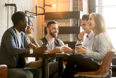 Ilustrasi multiracial friends having fun laughing drinking. Sumber: Shutterstock