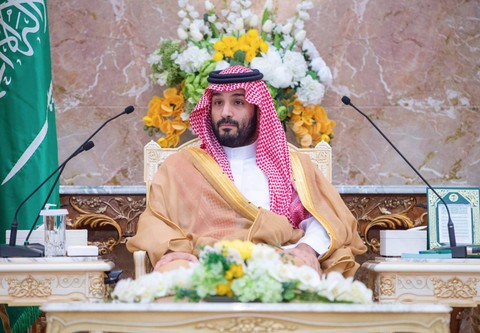 Putra Mahkota Arab Saudi Pangeran MBS di Istana Mina menerima tamu negara asing yang melaksanakan haji, Kamis (29/6/2023). Foto: Dok. Ministry of Media KSA