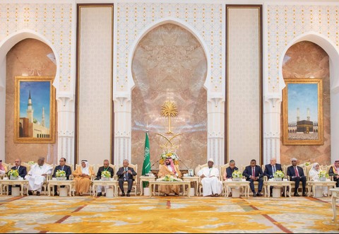 Ketua DPR Puan Maharani (kedua dari kanan) di Istana Mina, Kamis (29/6/2023). Di tengah adalah Pangeran MBS. Foto: Dok. Ministry of Media KSA