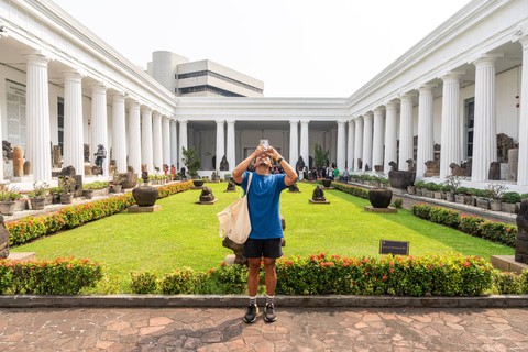 Menjelajah sejarah Indonesia di Museum Nasional. Foto: Tiket.com 