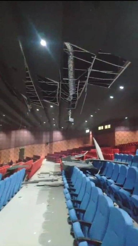 Plafon Taman Budaya di Gunung Kidul rusak akibat gempa, Jumat (30/6/2023). Foto: Dok. Istimewa