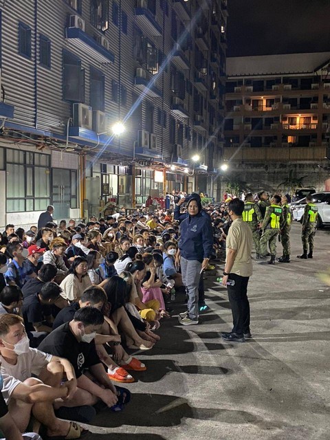 National Capital Region Police Office (NCRPO) menggerebek kantor scamming di Kota Manila. Foto: Dok. Istimewa