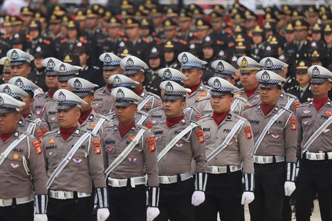 Upacara HUT ke-77 Bhayangkara Polri di GBK, Senayan, Jakarta, Sabtu (1/7/2023). Foto: Jamal Ramadhan/kumparan