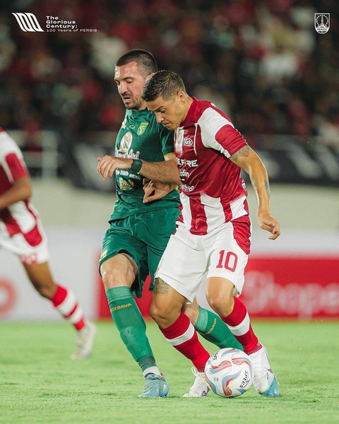 Duel Persis Solo vs Persebaya di Liga 1, Sabtu (1/7/2023). Foto: Instagram/@persisofficial