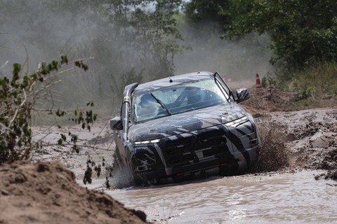 Tim Mitsubishi Ralliart jelang persiapan Asia Cross Country Rally (AXCR) 2023. Foto: Mitsubishi Motors