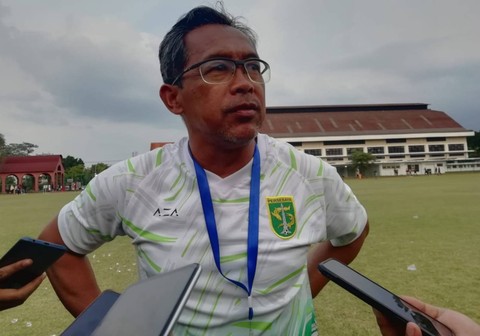 Pelatih Persebaya Aji Santoso. Foto: Masruroh/Basra
