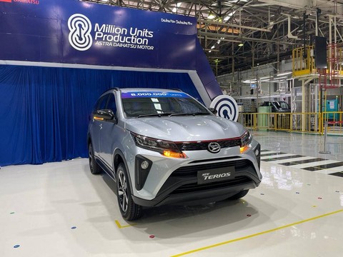 Seremoni produksi ke-8 juta unit PT Astra Daihatsu Motor (ADM) di ADM Sunter Assembly Plant, Jakarta, Jumat (7/7/2023). Foto: Sena Pratama/kumparan