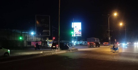 Kondisi traffic light atau lampu lalu lintas diperempatan Jalan Soekarno Hatta, Bypass (Campang Raya) Bandar Lampung kembali berfungsi, setelah sekitar satu minggu mati total. | Foto : Galih Prihantoro/ Lampung Geh