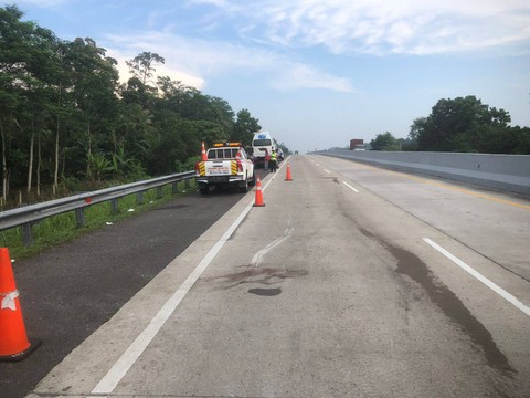 Lokasi kecelakaan lalu lintas di tol Lampung yang melibatkan pelajar SMA Al Kautsar. | Foto: Satlantas Polres Lampung Selatan