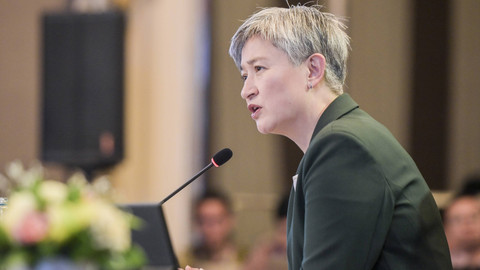 Menlu Australia Penny Wong menyampaikan pandangan pada Pertemuan Menteri Luar Negeri ASEAN (PMC) bersama Australia di Jakarta, Kamis (13/7/2023). Foto: ANTARA FOTO/Hafidz Mubarak A