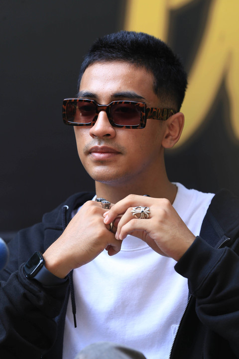 Artis Abidzar Al-Ghifari hadir di konferensi pers film Guna Guna Istri Muda di kawasan Duren Tiga, Jakarta, Kamis, (13/7/2023). Foto: Agus Apriyanto