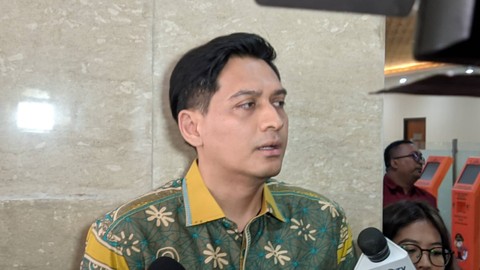 Mantan Wakil Bupati Indramayu, Lucky Hakim, di Bareskrim Polri, Jumat (14/7/2023). Foto: Jonathan Devin/kumparan