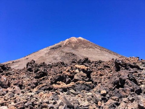 Ilustrasi pengertian dan antonim kasar. Sumber: Unsplash/Serge Le Strat