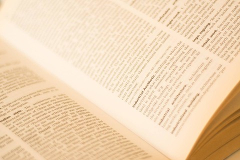 Ilustrasi eksentrik sinonim - Sumber: pixabay.com/alex_hammerschmied