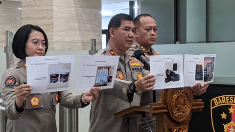 Jumpa pers soal pengadaan Pepper Projectile Launcher di Mabes Polri, Jumat (14/7).  Foto: Jonathan Devin/kumparan