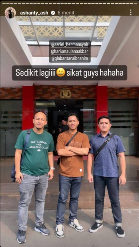 Tangkapan layar saat Azriel Hermansyah sambangi Kantor Polres Jakarta Selatan. Foto: Dok. Istimewa