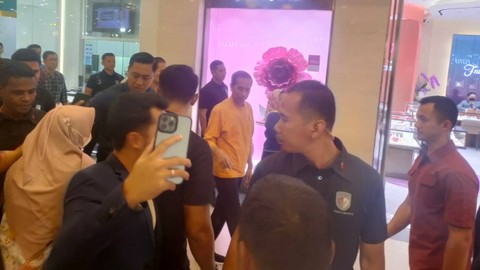 Presiden Jokowi kunjungi Mal Botani Square, Bogor, Sabtu (15/7/2023). Foto: Dok. Istimewa