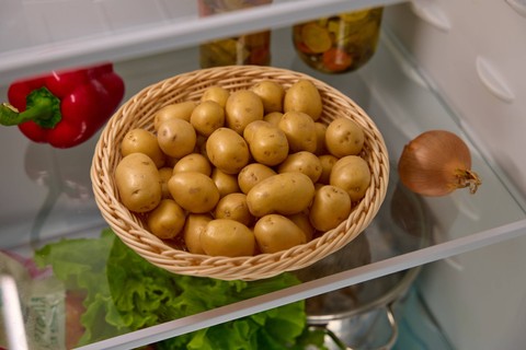 Ilustrasi kentang dalam kulkas. Foto: Shutterstock