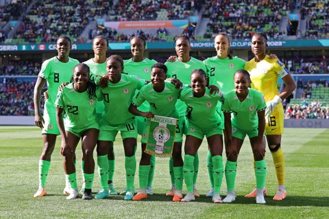 Pemain Nigeria berpose untuk foto grup tim sebelum pertandingan melawan Kanada pada Piala Dunia Wanita 2023 di Melbourne Rectangular Stadium, Melbourne, Australia, Jumat (21/7/2023). Foto: Asanka Brendon Ratnayake/REUTERS