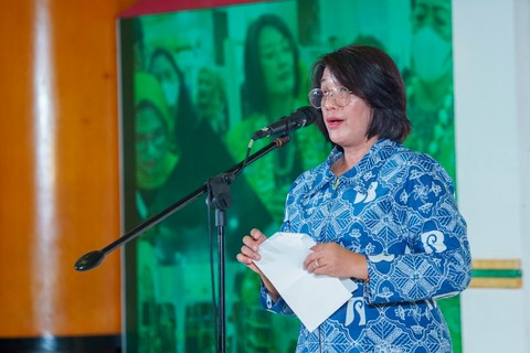 Kepala Dinas Koperasi dan UKM DIY Srie Nurkyatsiwi saat memberi sambutan di Duta Mall Banjarmasin, Jumat (21/7). Foto: Dok. Istimewa