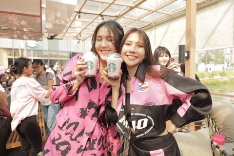 Kolaborasi Starbucks dengan Blackpink.   Foto: Dok. Starbucks Indonesia