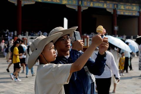  Florence Lo/REUTERS