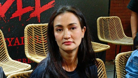 Atiqah Hasiholan Saat Ditemui di Kawasan Duren Tiga. Foto: Aprilandika Pratama/kumparan