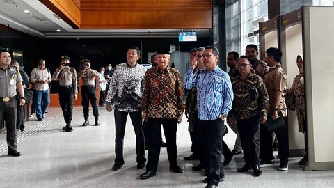 Wakil Ketua MUI Anwar Abbas di Pengadilan Negeri Jakarta Pusat, Rabu (26/7/2023). Foto: Haya Syahira/kumparan