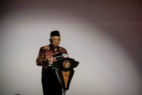 Wakil Presiden Ma'ruf Amin memberikan arahan pada acara puncak HUT ke-13 Badan Nasional Penanggulangan Terorisme (BNPT) di Djakarta Theater, Jakarta, Jumat (28/7/2023). Foto: Jamal Ramadhan/kumparan