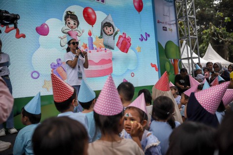 Keseruan anak-anak merayakan ulang tahunya dalam rangkaian Festival Hari Anak 2023 di Taman Anggrek, Gelora Bung Karno, Jakarta, Sabtu (29/7/2023).  Foto: Jamal Ramadhan/kumparan