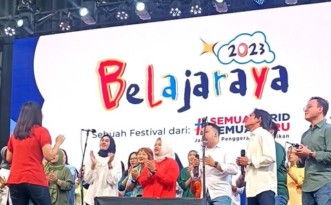 Semua Murid Semua Guru sukses ajak ribuan orang ambil peran untuk pendidikan di acara Belajaraya 2023 yang berlangsung di Pos Bloc, Jakarta Pusat, pada Sabtu (29/7/2023). Foto: Thomas Bosco/kumparan