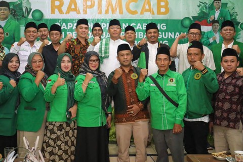 Plt Ketua Umum Partai Persatuan Pembangunan (PPP) Muhamad Mardiono menyambangi Kantor DPC PPP Temanggung, Jawa Tengah. Foto: Dok. Istimewa