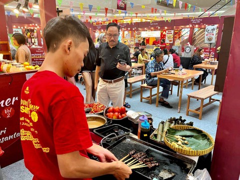 Kampung Kuliner Nusantara (KKN), pameran makanan dan minuman khas daerah diselenggarakan Cibubur Junction  26 Juli hingga 6 Agustus 2023. Foto: Dok. Istimewa
