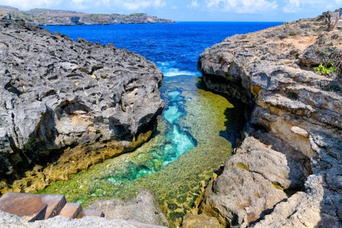 Pantai Angel's Billabong, Nusa Penida. Foto: segawa7/Shutterstock