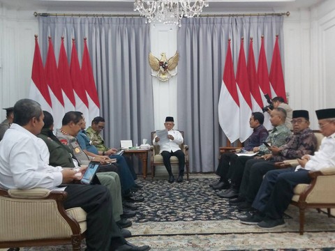 Wakil Presiden Ma'ruf Amin menggelar rapat membahas kekeringan dan kelaparan di Papua Tengah. Foto: Nadia Riso/kumparan